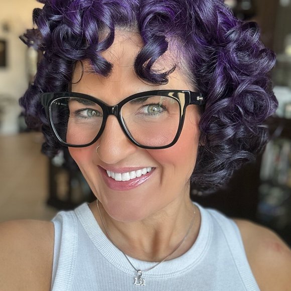 Meet your Posher, Brina - Picture 1 of 10